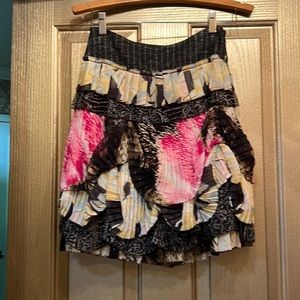 Diane Von Furstenberg multi tiered skirt size :2 tags attached.  Never worn